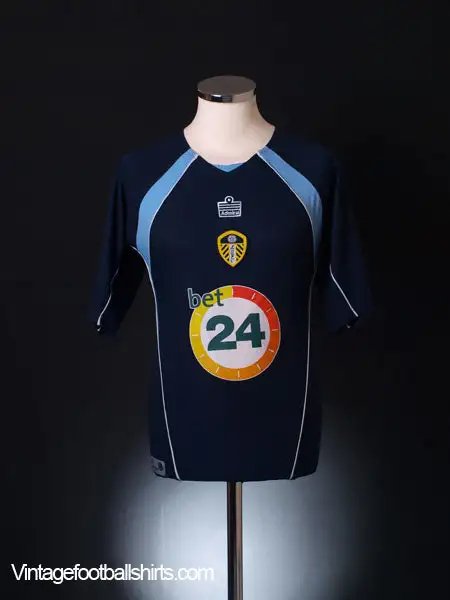 2006-07 Leeds Third Shirt S